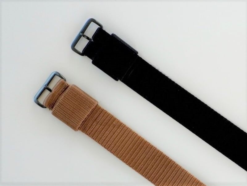 無駄な金具やデザインは一切ないシンプルなデザイン。