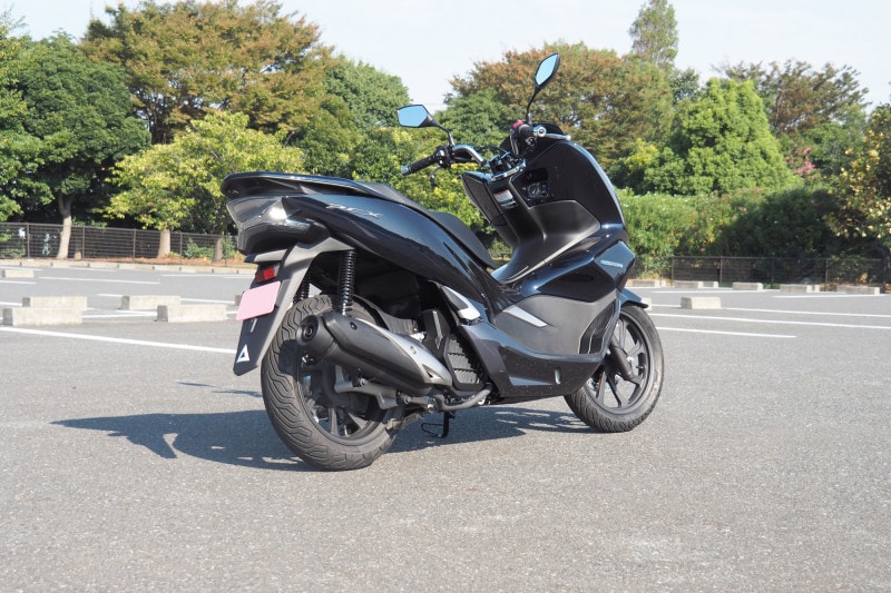 PCXハイブリッドリアビュー