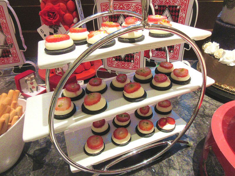 ヒルトン東京 マーブルラウンジ ダムのツインチーズケーキ