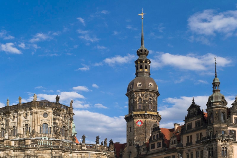 絢爛豪華な財宝が収蔵されている博物館のある、ドレスデン城。
