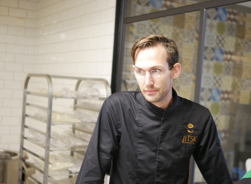 イースク・ヘニングスシェフ