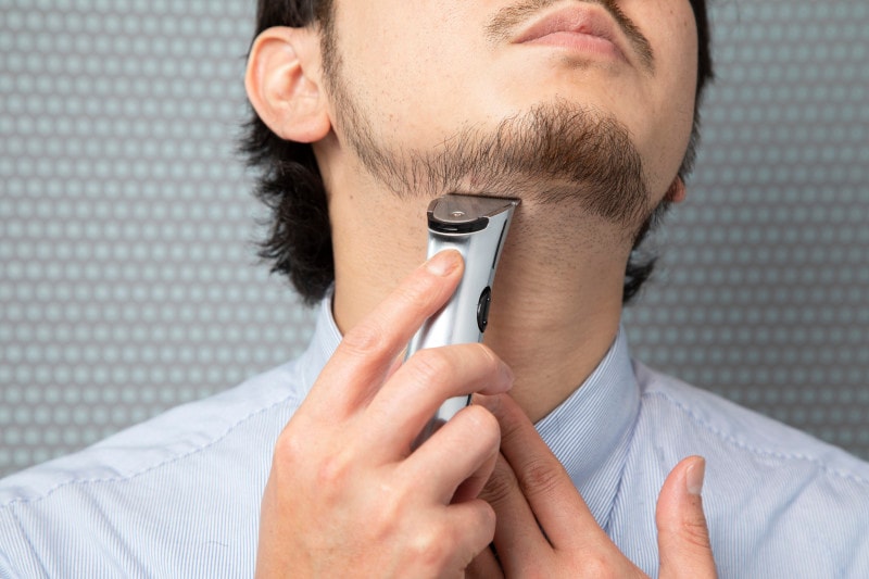 髭,整え方,手入れ,バリカン,メンズ,ヒゲ,カット,スタイル,濃い,口ひげ,あごひげ,おしゃれ,道具,整える,形,かっこいい       