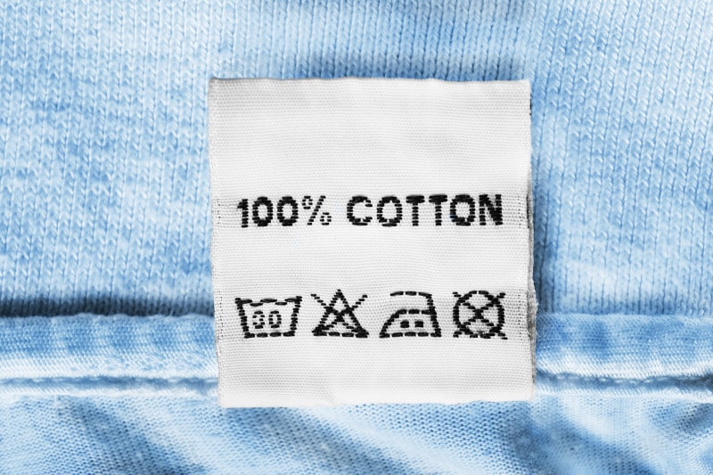 洗濯表示とは、衣類の内側についているラベルに描かれたマークのこと