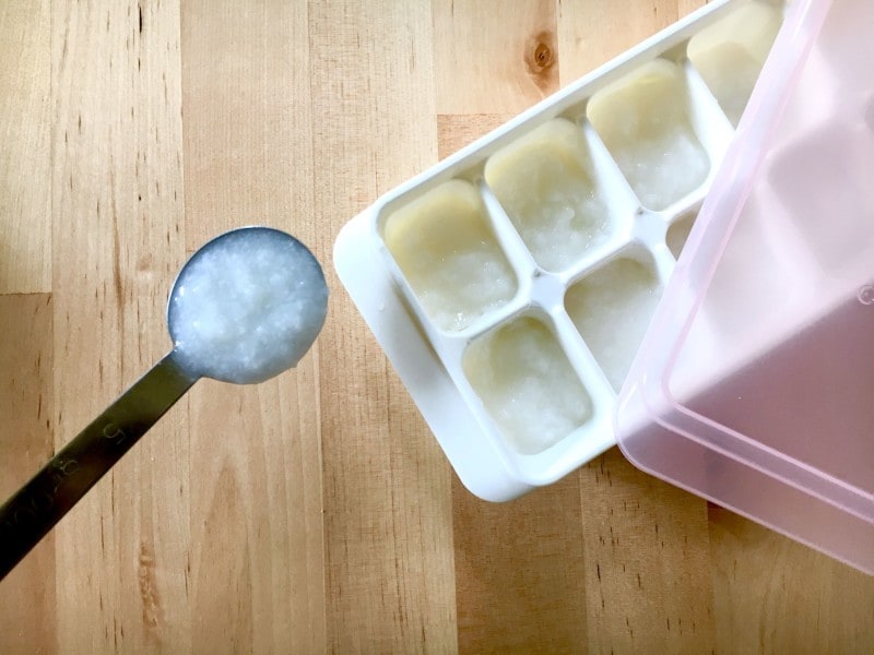 10倍粥は、進み具合に応じて1回分ずつ製氷皿にまとめて冷凍保存おくと便利！