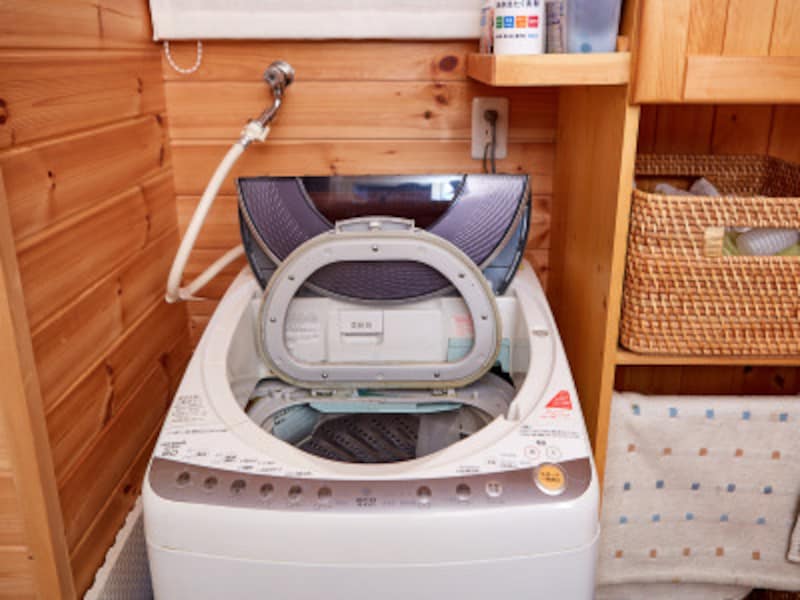 洗濯機の掃除：洗濯機は、パッと見で汚れていないように見えるからといって、安心してはいけません