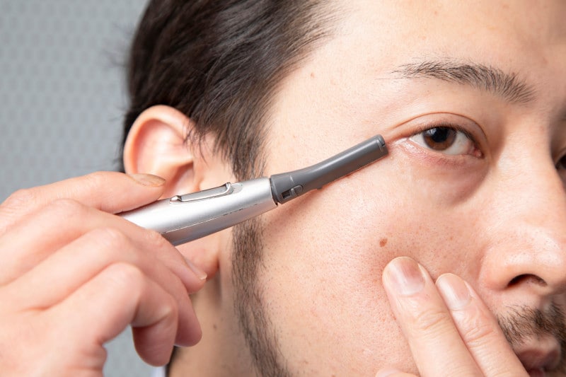 鼻毛処理,おすすめ,鼻毛,処理,男,どこまで,ハサミ,簡単,耳毛,剃る,抜く