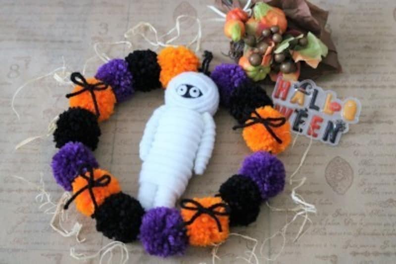 ハロウィンリース！3色毛糸でポンポンリースを手作り