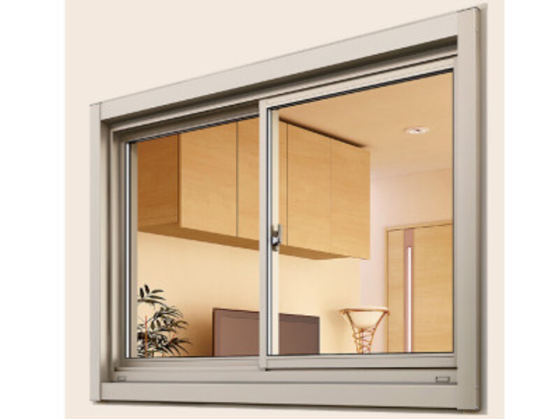 施工は、既設の枠はそのままに、新しい窓とモールを取り付けるだけ。内装・外壁を壊さず、 1窓あたり最短2時間で施工完了する。木造戸建て住宅向け商品。　[TOSTEM　リフレムⅡカバーモール（施工例）　引違い窓　リフォーム後] LIXIL 　http://www.lixil.co.jp/