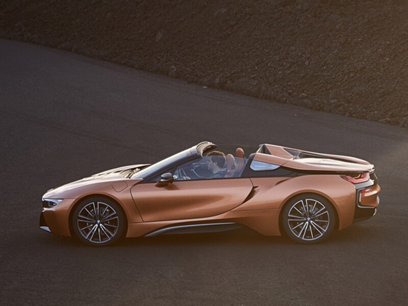 BMW i8ロードスター