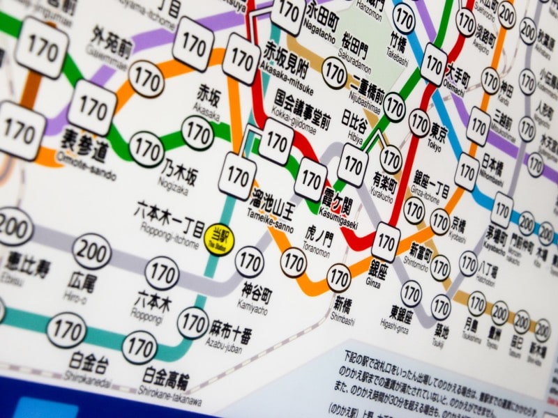 複数の東京メトロの路線を乗り継ぐ場合はオトクになる可能性高し!