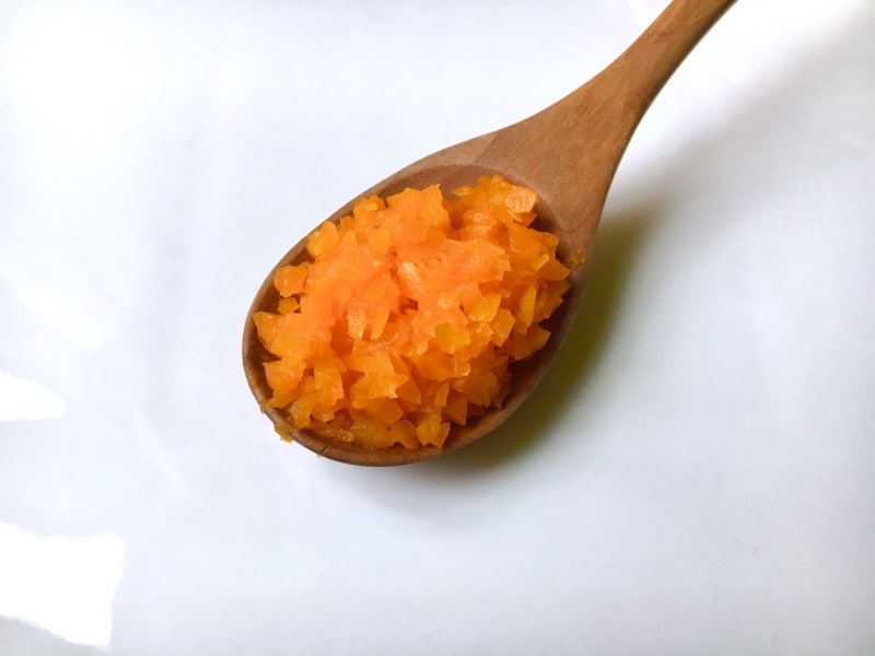 離乳賞中期のにんじん（人参）はみじん切りに