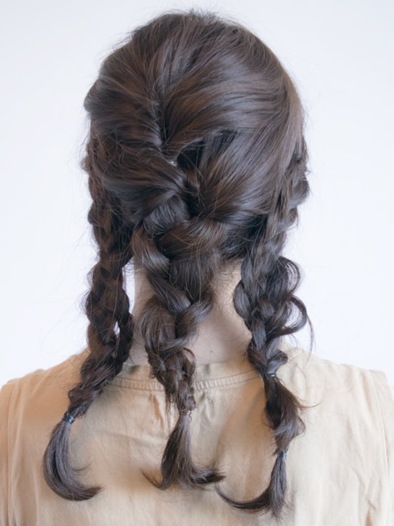 編みこみ風の三つ編みが3つできる