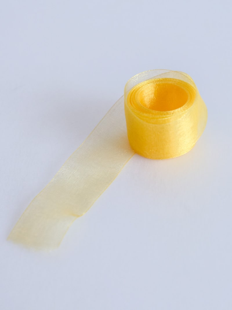 ゴールドのオーガンジーのリボン