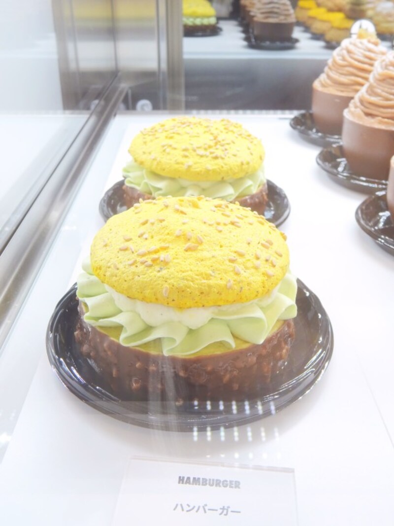 「ミシャラク 表参道」の「ハンバーガー」（税別800円）