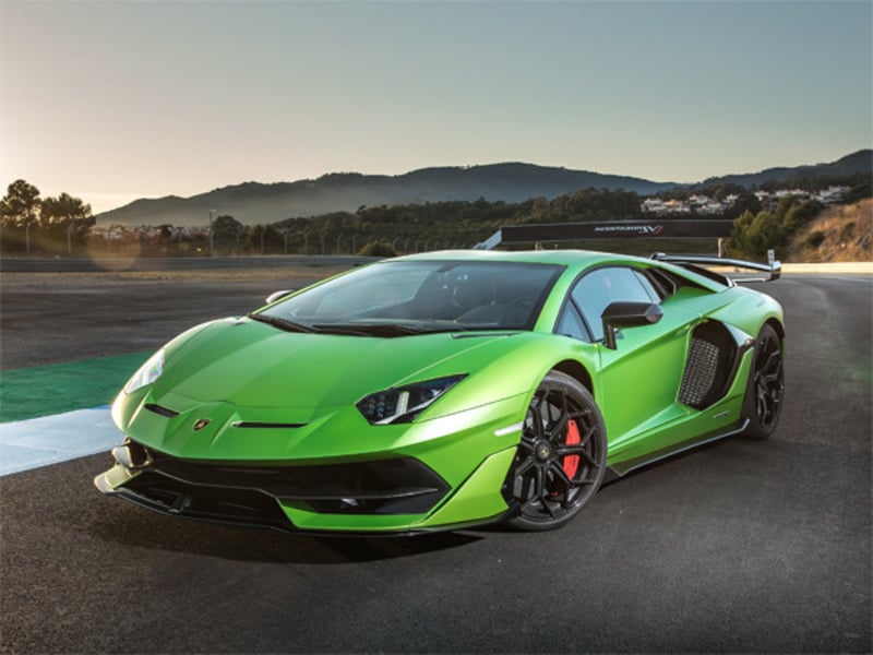 ランボルギーニ アヴェンタドールSVJ