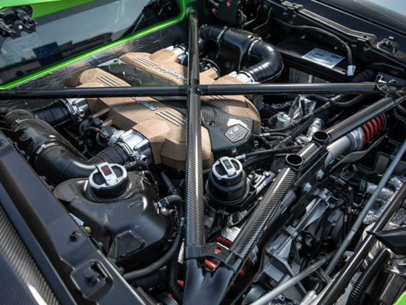 ランボルギーニ アヴェンタドールSVJ