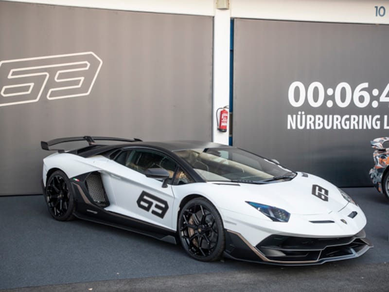 ランボルギーニ アヴェンタドールSVJ63