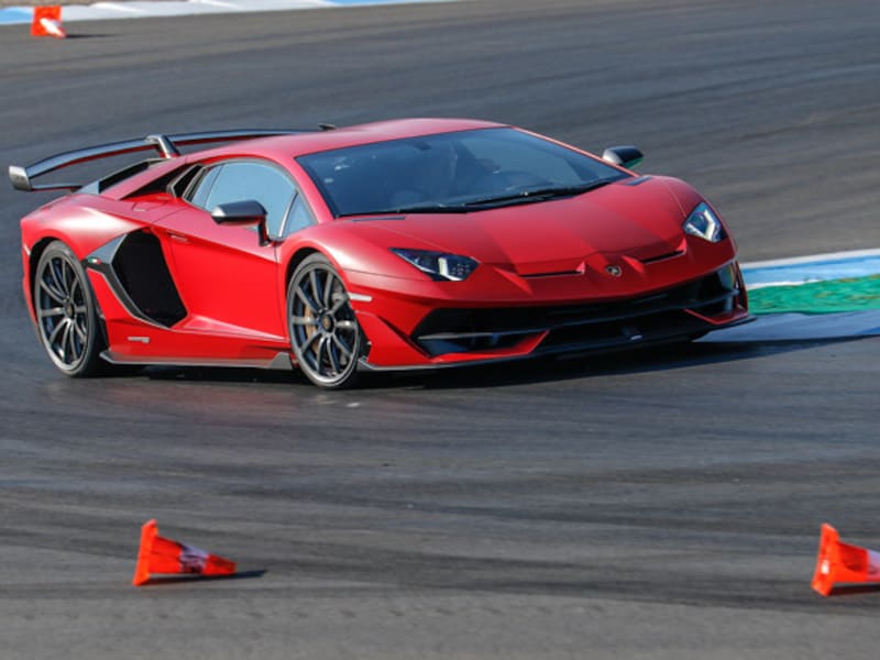 ランボルギーニ アヴェンタドールSVJ