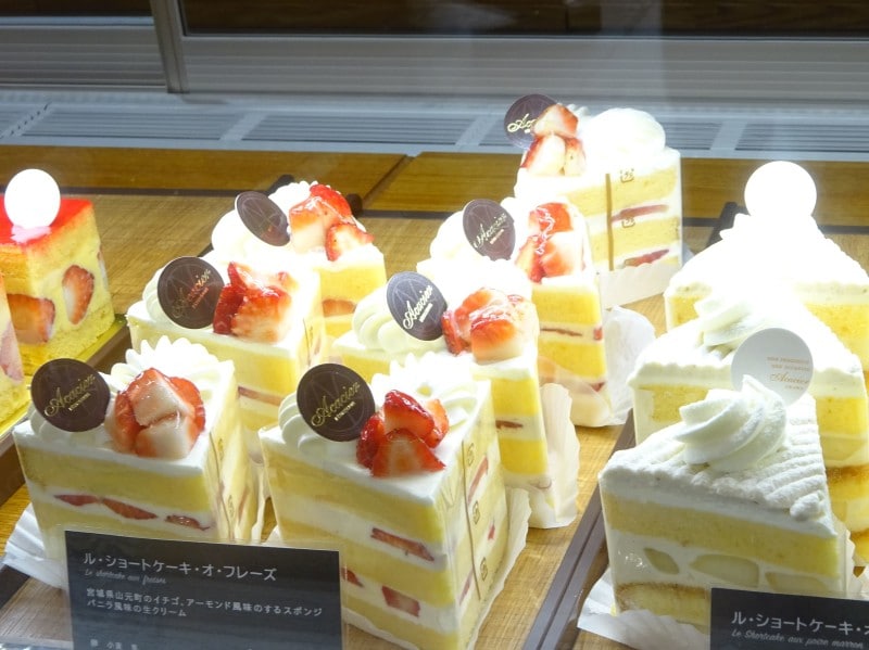 「アカシエ 北浦和本店」の「ル・ショートケーキ・オ・フレーズ」（税別580円）