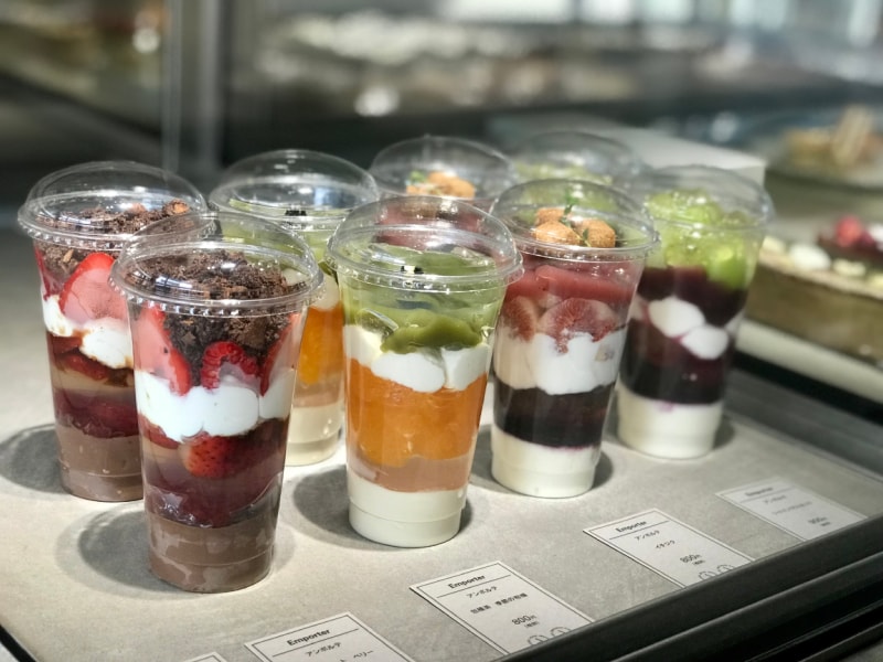 アンポルテパフェ 800円~(税別)