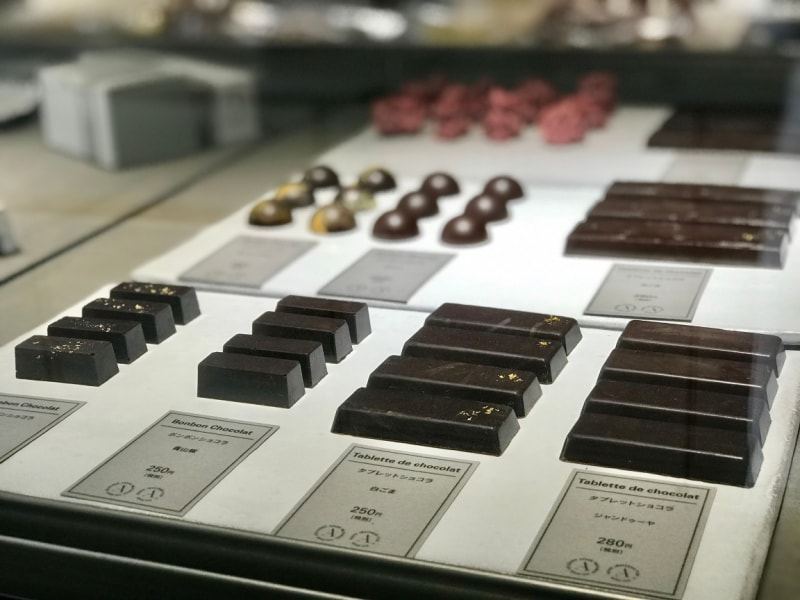 ボンボンショコラが入ったケースの温度は15℃に保たれています