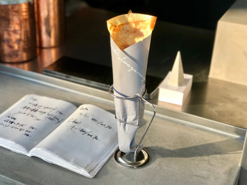 クレープ “フランス産バターとカソナード” 500円(税別)