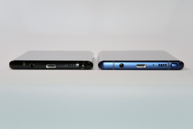 「Galaxy Note 8」に比べて、サイズは縦は0.6mm短く、逆に横は1.6mm幅広に、厚さも0.2mm厚くなっています。重さも6g重くなっています