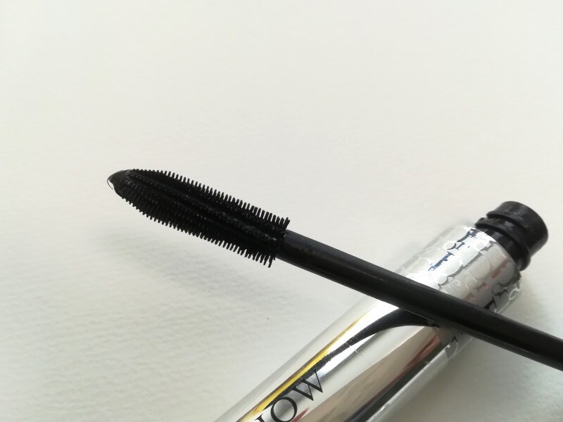至高のパノラマカールを叶える「マスカラ ディオールショウ アイコニック エクストレム L」のブラシ