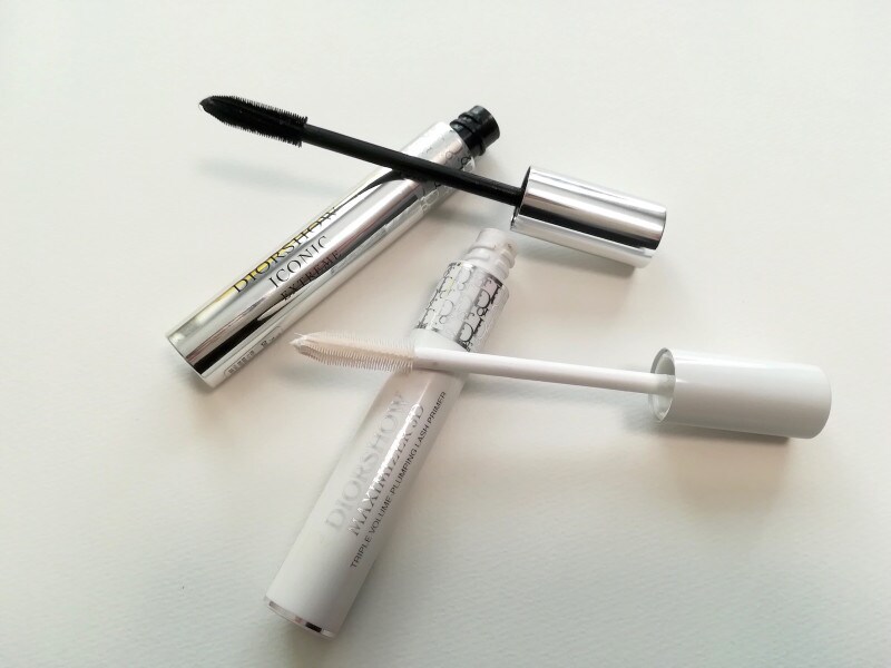 マスカラベース「ディオールショウ マキシマイザー 3D」つけたては白いですが、乾燥すると透明になります