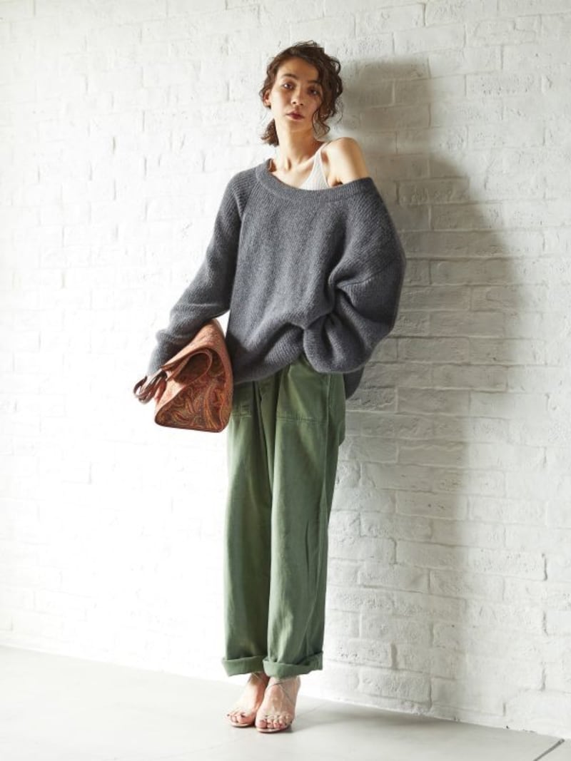 オーバーイレギュラーニット