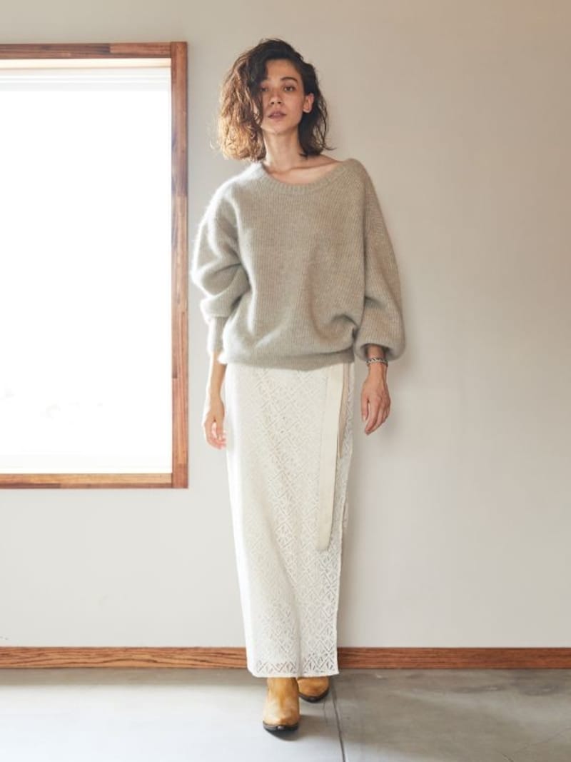 オーバーUネックニット