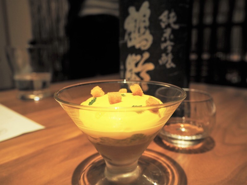 ガイドお気に入りの「雪下人参のムース 湯治鶏 コンソメのジュレ」