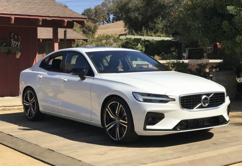 VOLVO(ボルボ)新型S60