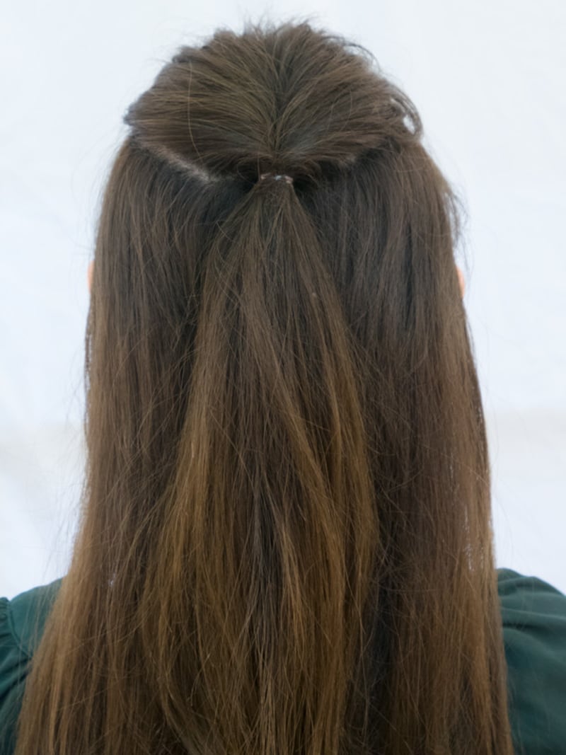 トップにねじれができる