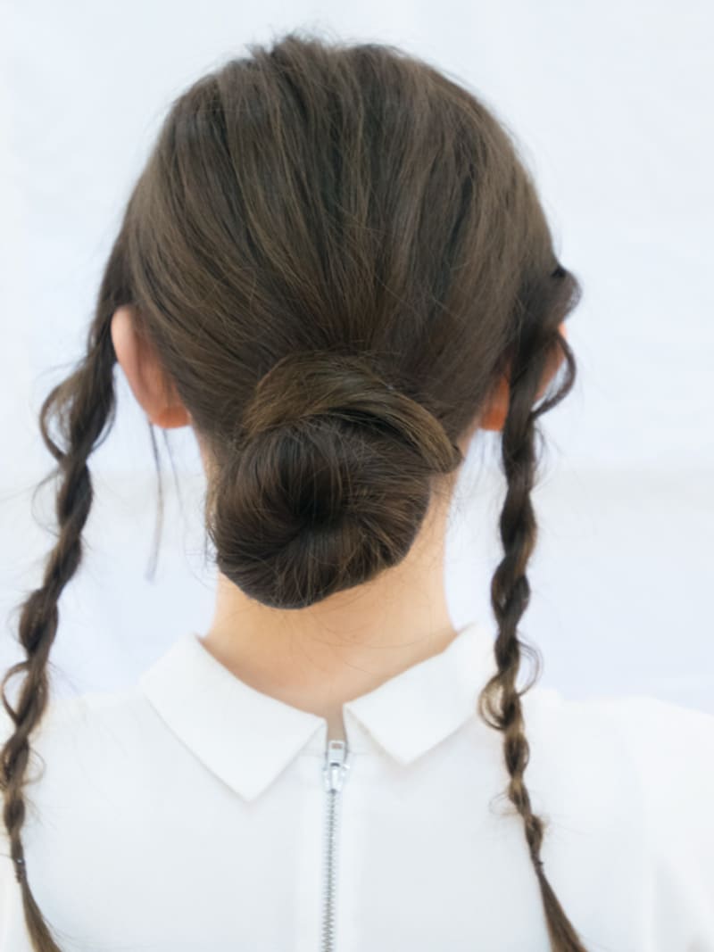 お団子はアメピンを数本使い、しっかり固定させましょう