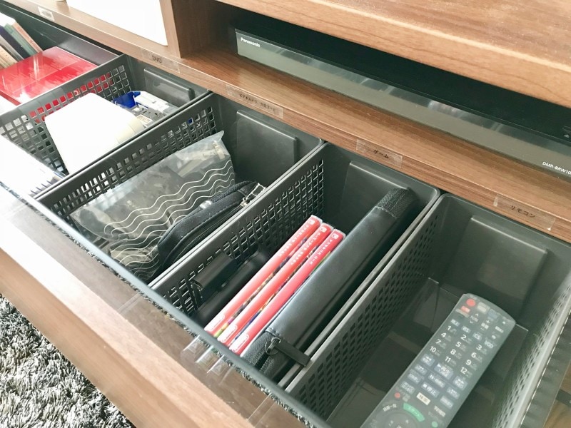 TVボード内の収納例