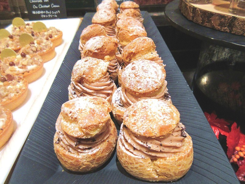 ウェスティンホテル東京「ザ・テラス」 マロンとコーヒーのシュークリーム