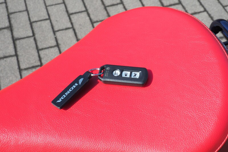 スーパーカブC125のスマートキーは使い勝手も良い