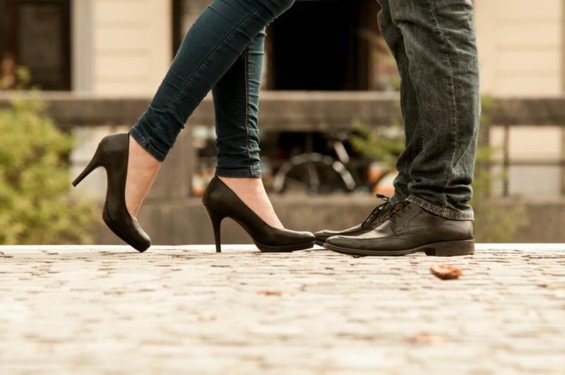 気になる男友達へのアプローチはタイミングがカギ