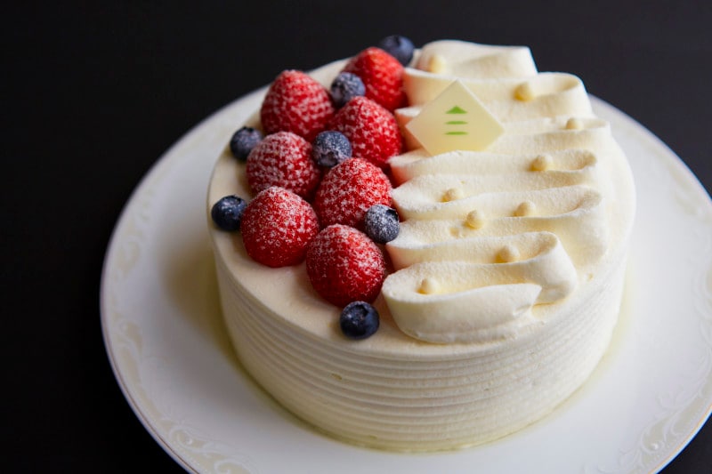 ホテル椿山荘東京の極 ガトー・オー・フレーズ 6,800円（税込）15㎝ 数量限定