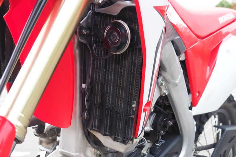 ラジエーターは大型化されている