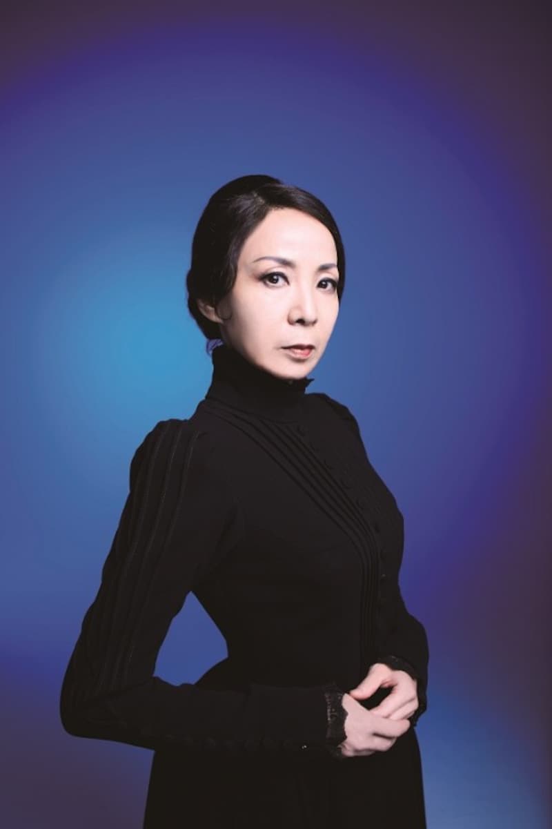 『レベッカ』ダンヴァース夫人役・扮装写真撮影:桑島智輝