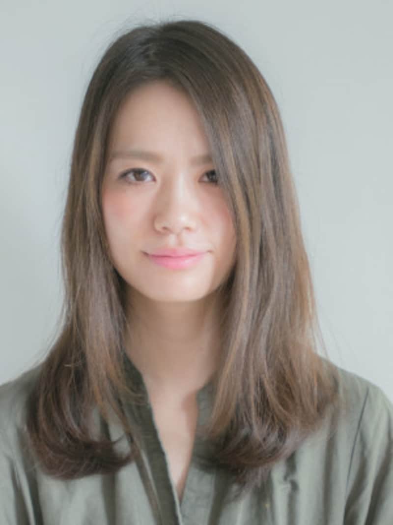 小顔に見せる髪型 カット不要の簡単ヘアアレンジ ヘアアレンジ All About