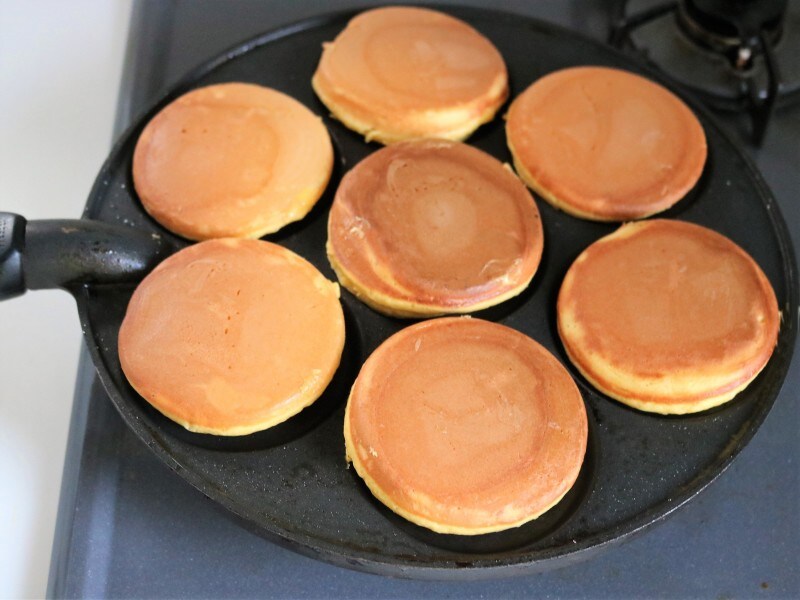 パンケーキパンで焼いたパンケーキ