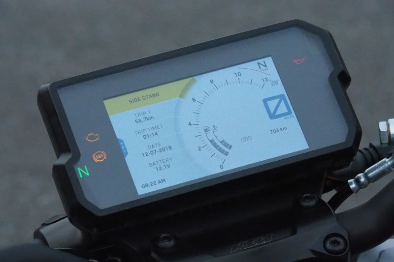 390DUKEに採用されているTFTカラー液晶