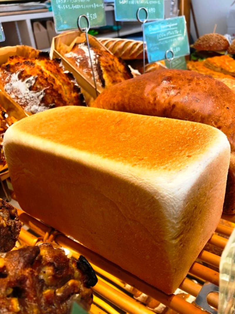 ブーランジェリーアダチ「パンドミ」