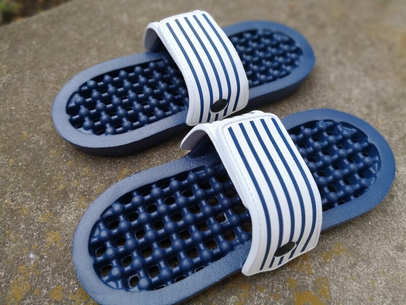 両方から入る穴あきスリッパ便利サンダル「ぬぎっぱ」