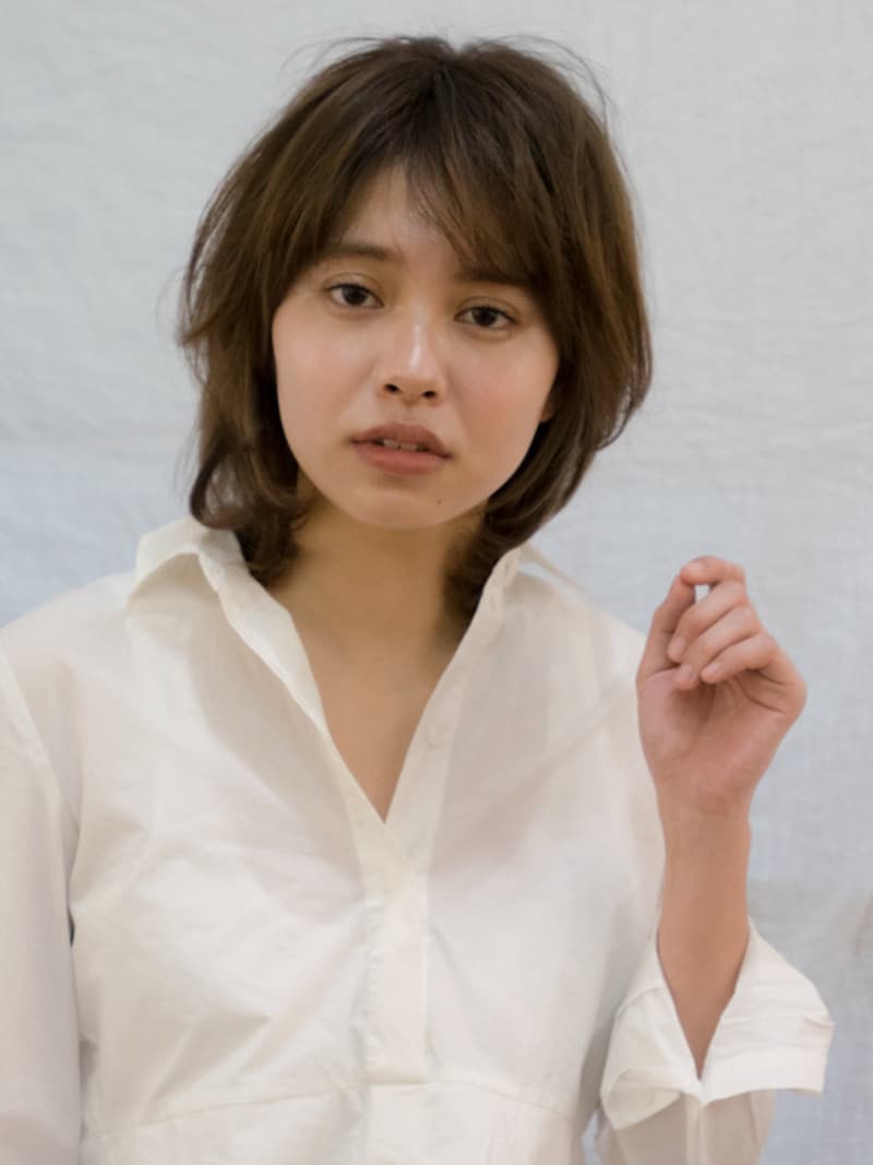 石田ゆり子さん風ミディアムヘア