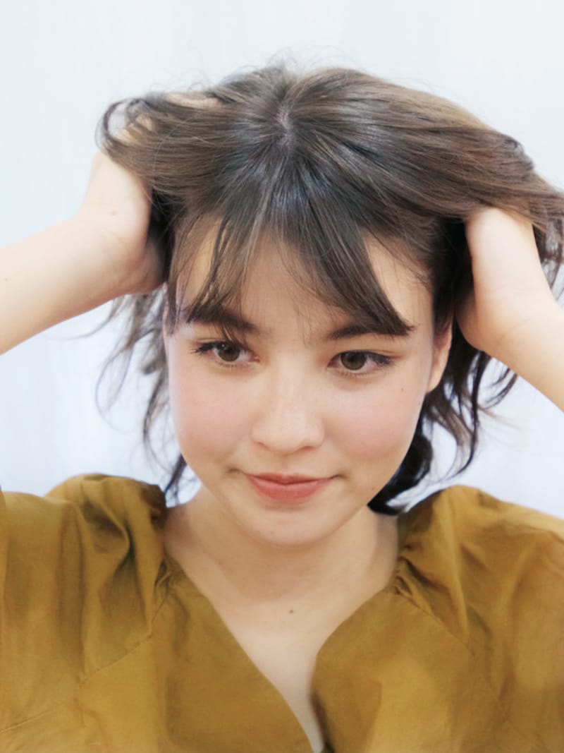 揉み込むようにつける