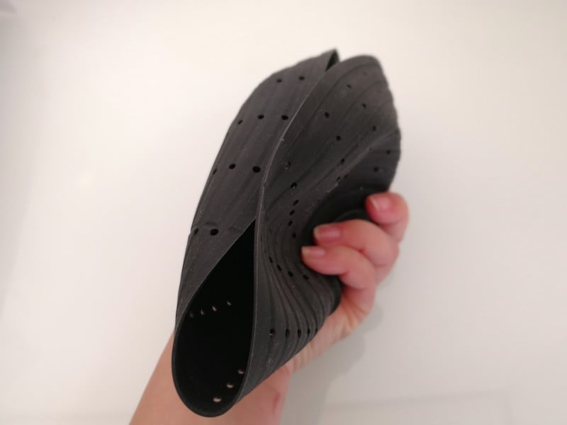 セリアのおすすめグッズ2:絞れるシリコンざる